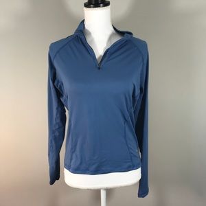 Mountain hard wear pullover zipper